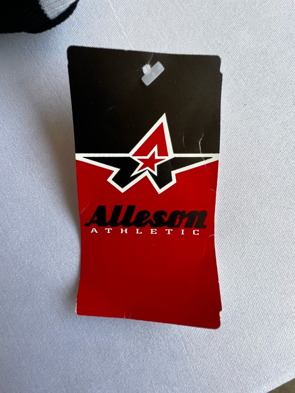 ALLESON MEN’S REFEREE SHIRT, V NECK SIZE 
LARGE   BUST 23”. LENGTH 31”. NWT